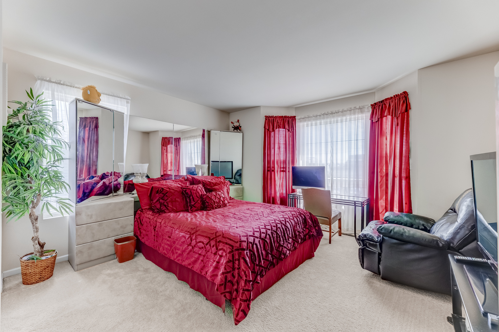 22401 Helen Drive, Sauk Village, IL 60411