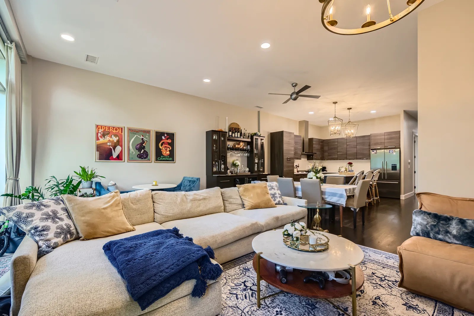 1124 W Adams Street #3W, Chicago, IL 60607