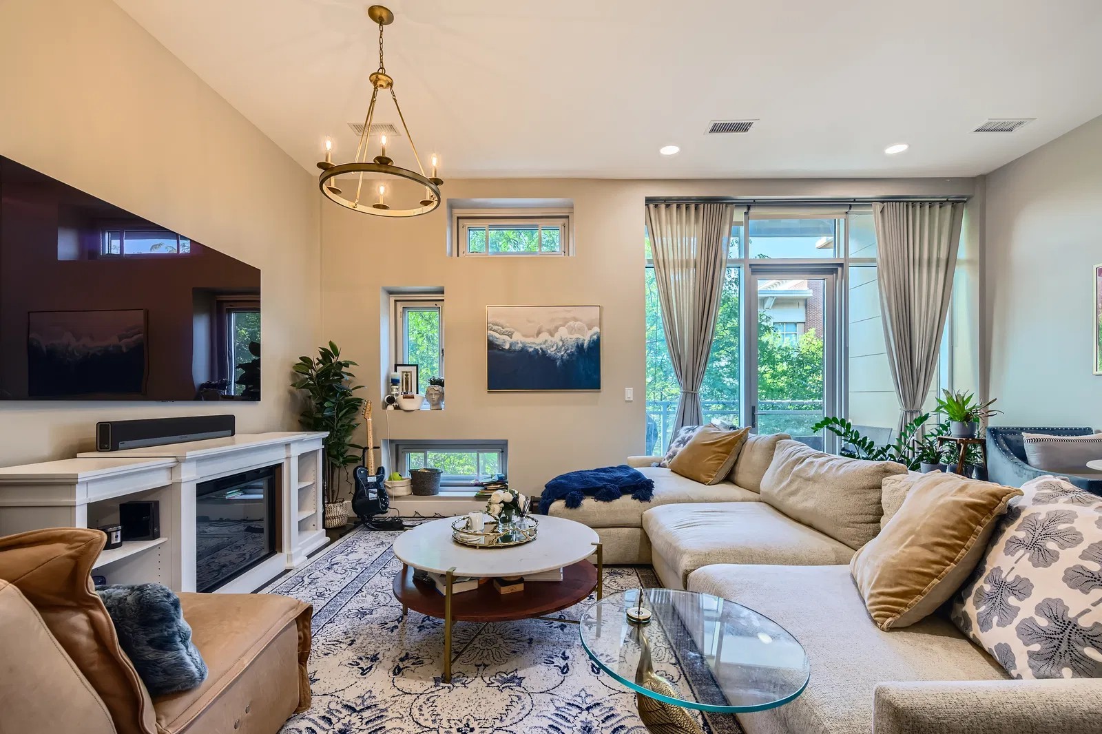1124 W Adams Street #3W, Chicago, IL 60607