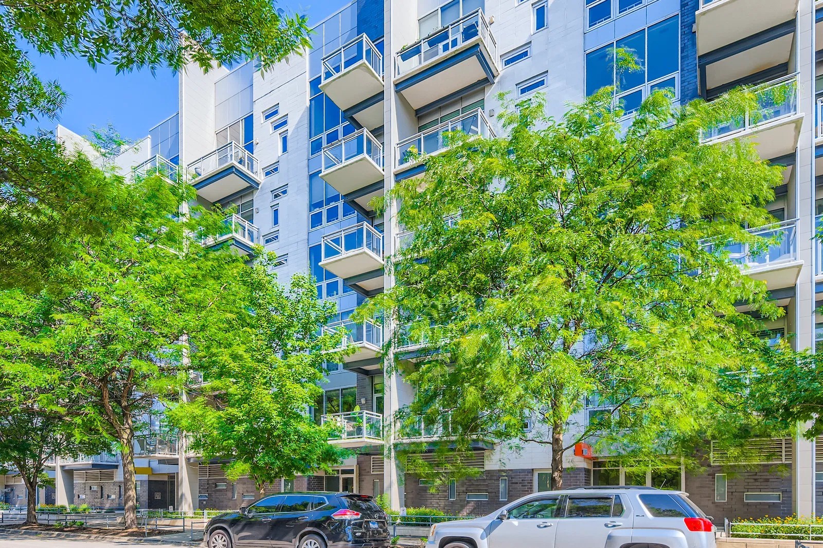 1124 W Adams Street #3W, Chicago, IL 60607