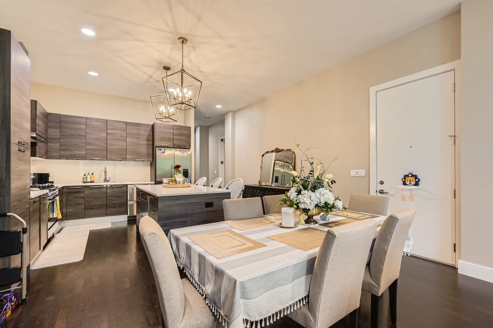 1124 W Adams Street #3W, Chicago, IL 60607