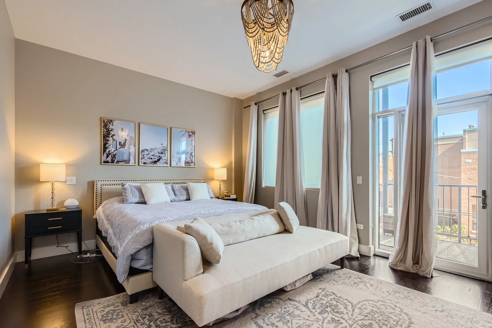 1124 W Adams Street #3W, Chicago, IL 60607