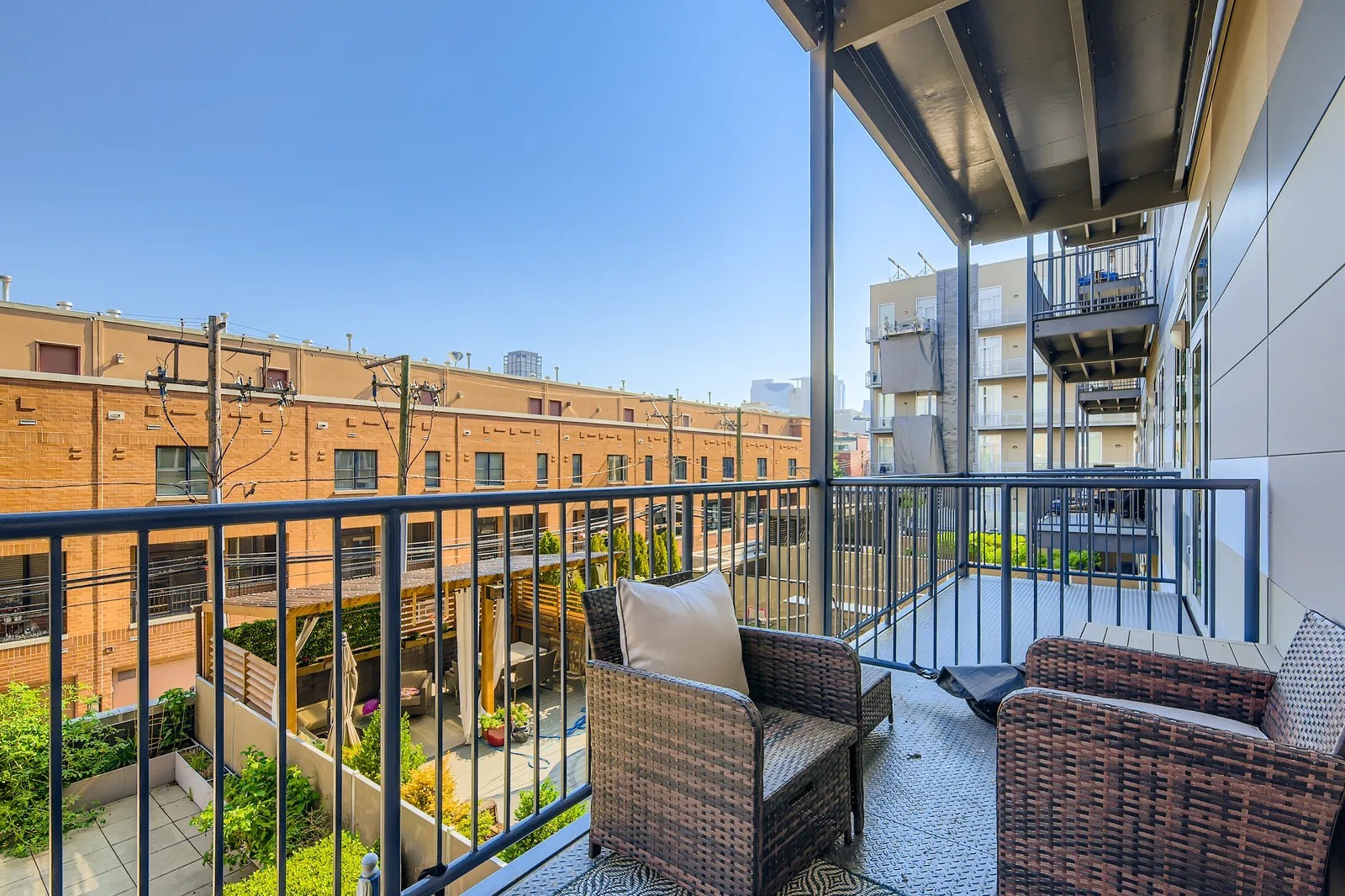 1124 W Adams Street #3W, Chicago, IL 60607