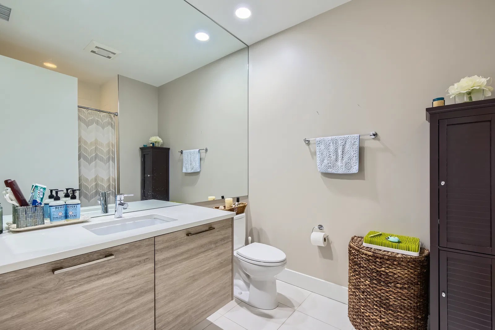 1124 W Adams Street #3W, Chicago, IL 60607