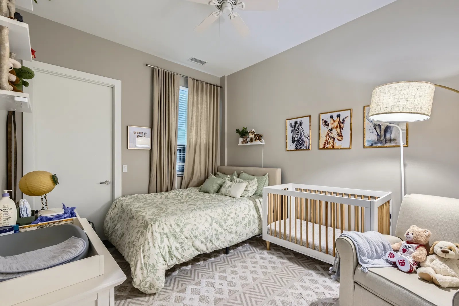 1124 W Adams Street #3W, Chicago, IL 60607