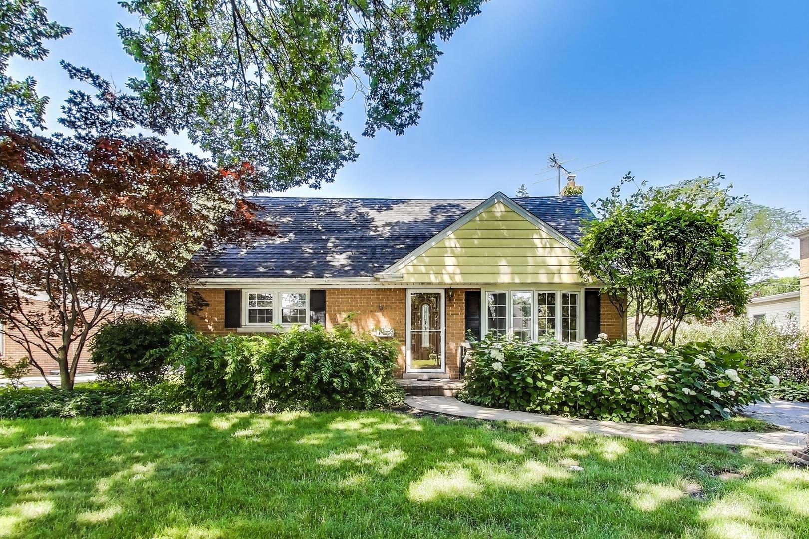 210 N Russel Street, Mount Prospect, IL 60056