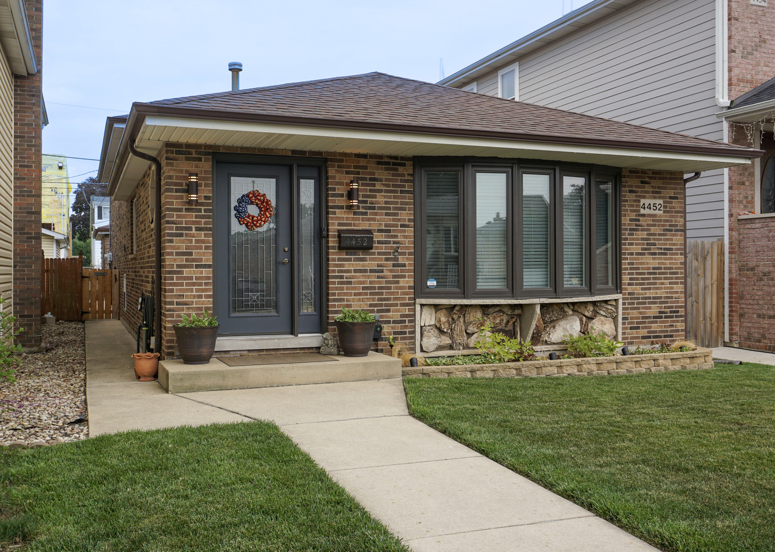 4452 N NEWLAND Avenue, Harwood Heights, IL 60706