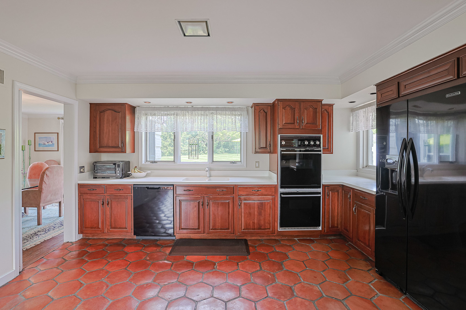 1596 W Palatine Road, Inverness, IL 60067