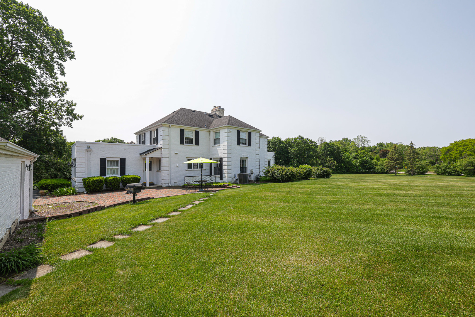 1596 W Palatine Road, Inverness, IL 60067