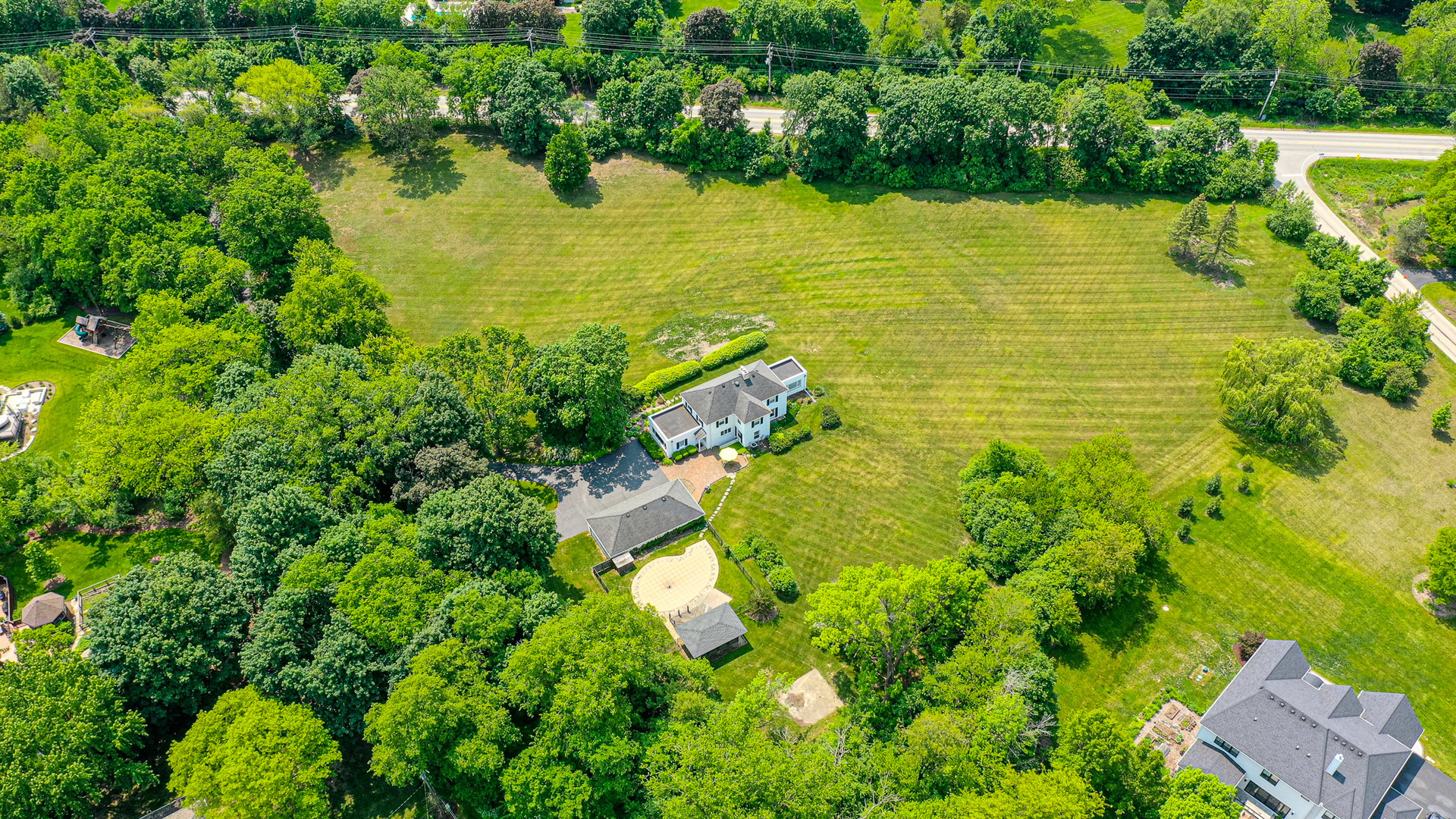 1596 W Palatine Road, Inverness, IL 60067