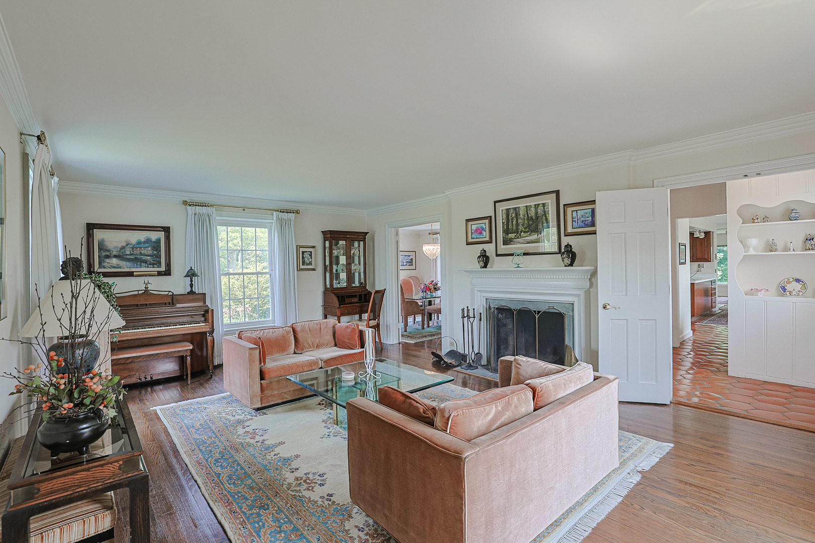 1596 W Palatine Road, Inverness, IL 60067