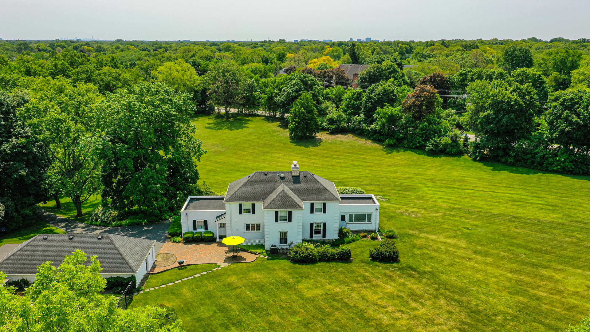 1596 W Palatine Road, Inverness, IL 60067