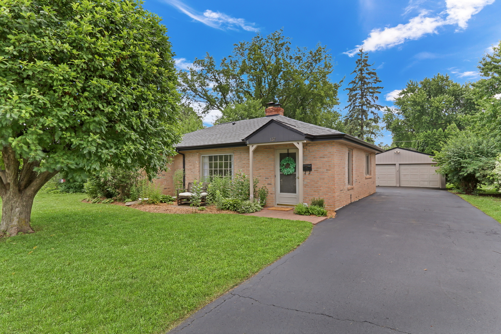 137 School Street, Grayslake, IL 60030