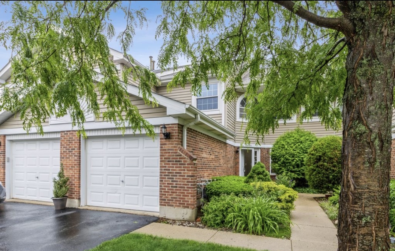 750 W Happfield Drive #750, Arlington Heights, IL 60004