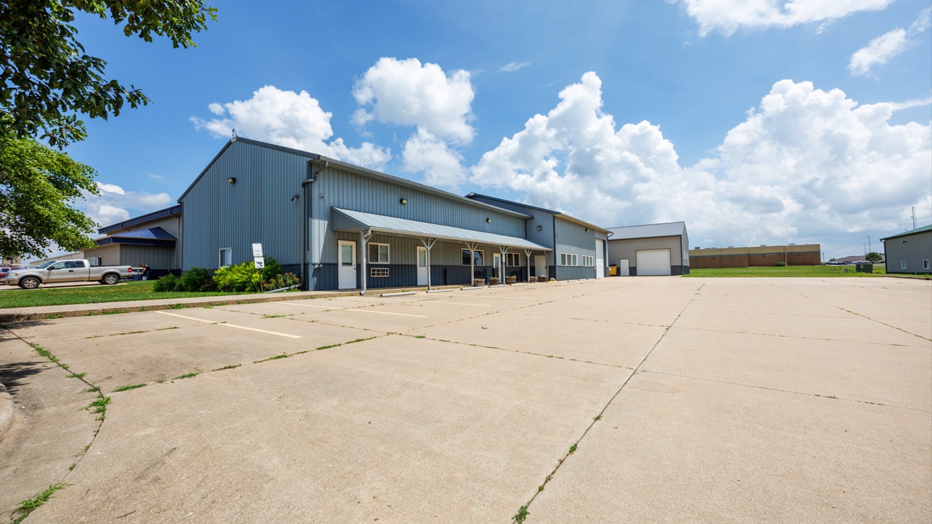 414 Olympia Drive, Bloomington, IL 61704