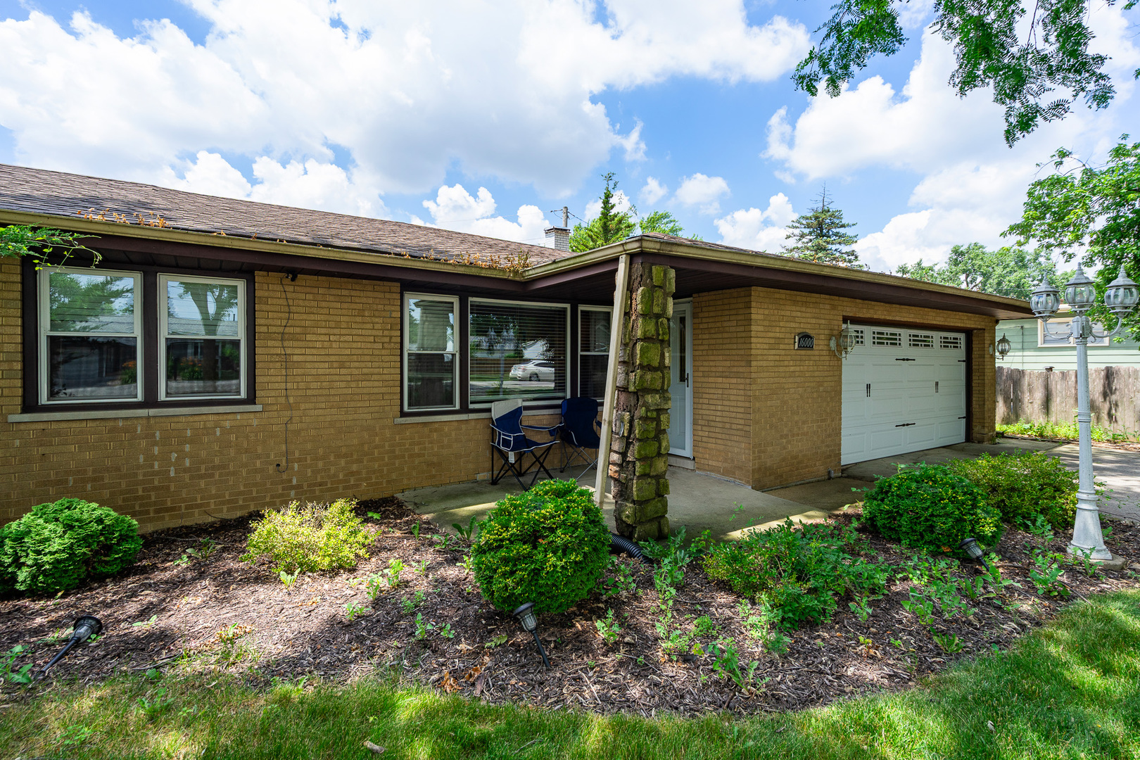 16000 Long Avenue, Oak Forest, IL 60452