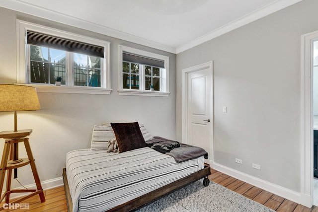 3851 N Hermitage Avenue, Chicago, IL 60613