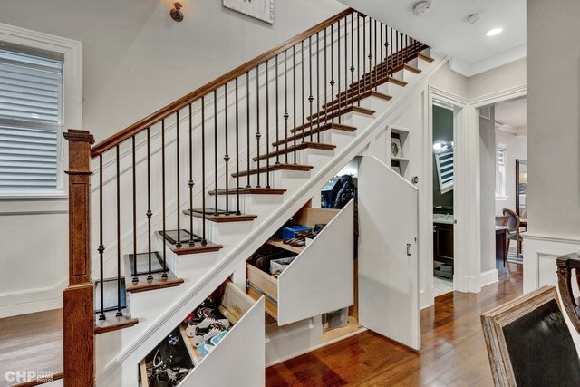 3851 N Hermitage Avenue, Chicago, IL 60613