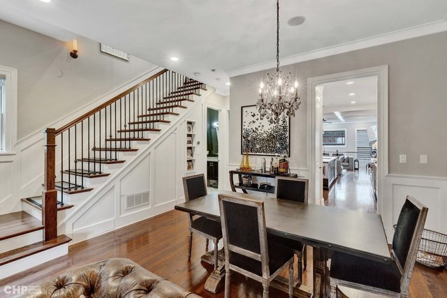 3851 N Hermitage Avenue, Chicago, IL 60613