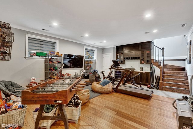 3851 N Hermitage Avenue, Chicago, IL 60613