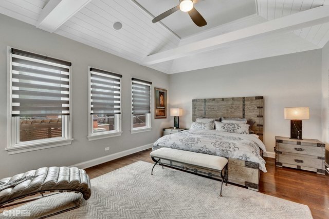 3851 N Hermitage Avenue, Chicago, IL 60613