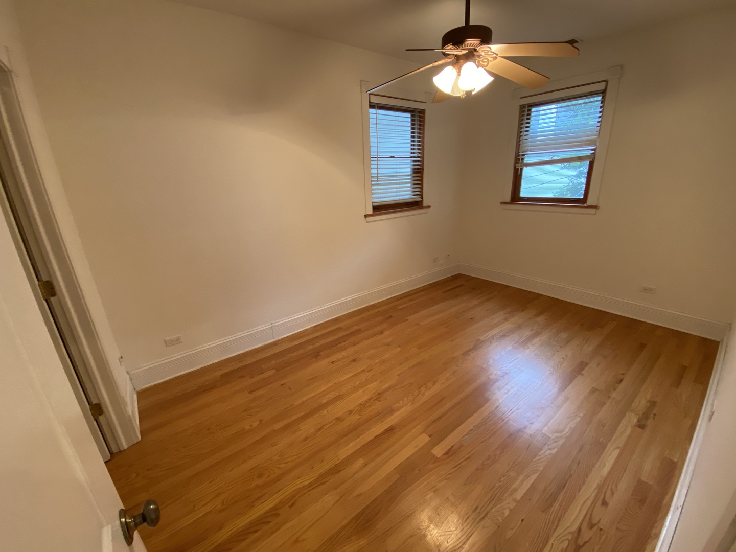 1652 W Grace Street #2, Chicago, IL 60613
