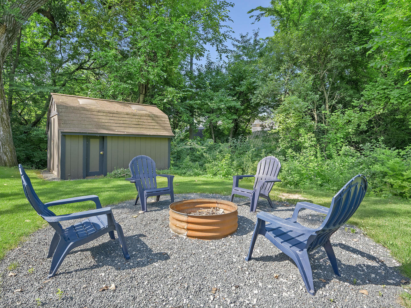 9260 S 86th Avenue, Hickory Hills, IL 60457
