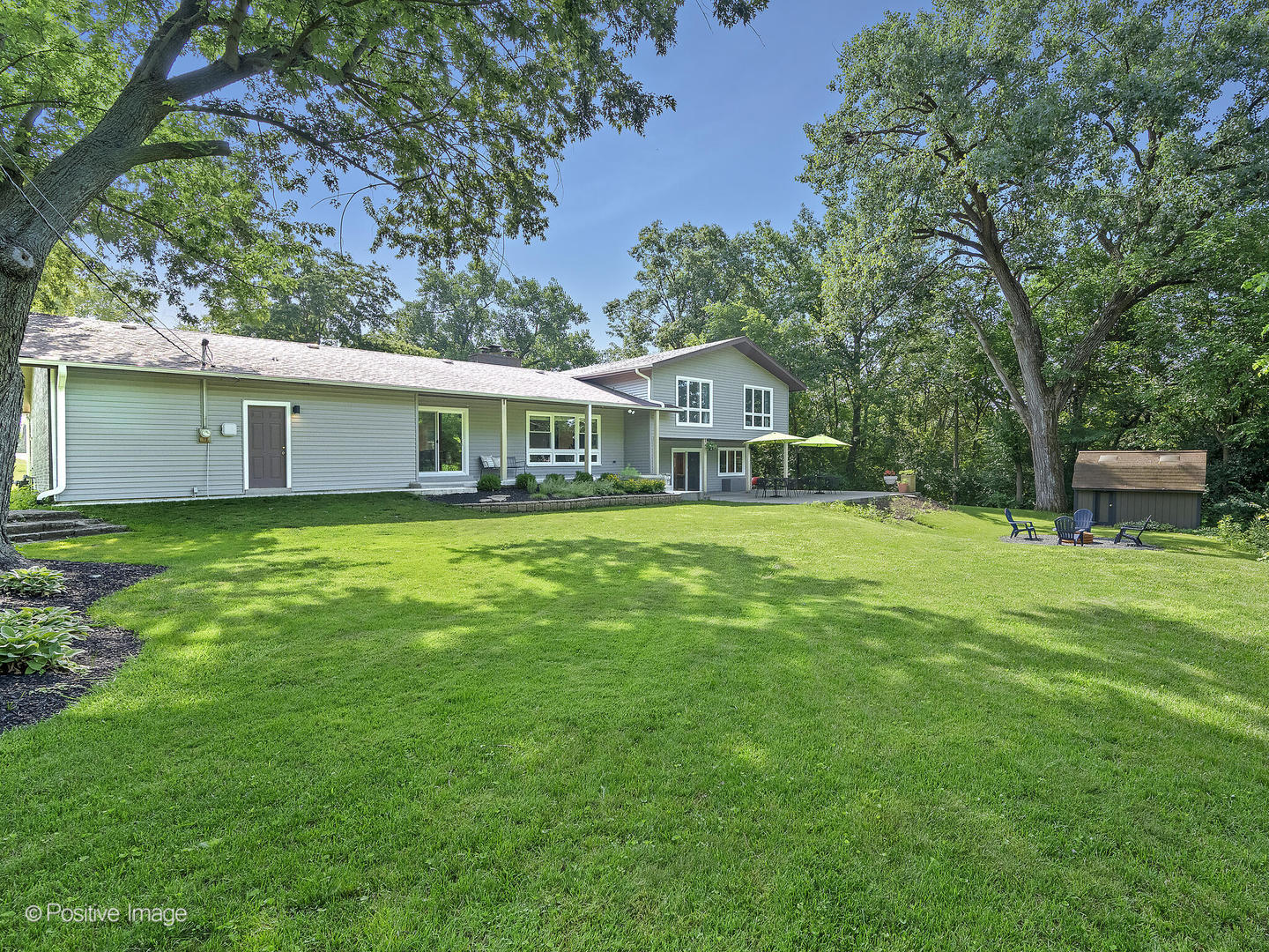 9260 S 86th Avenue, Hickory Hills, IL 60457