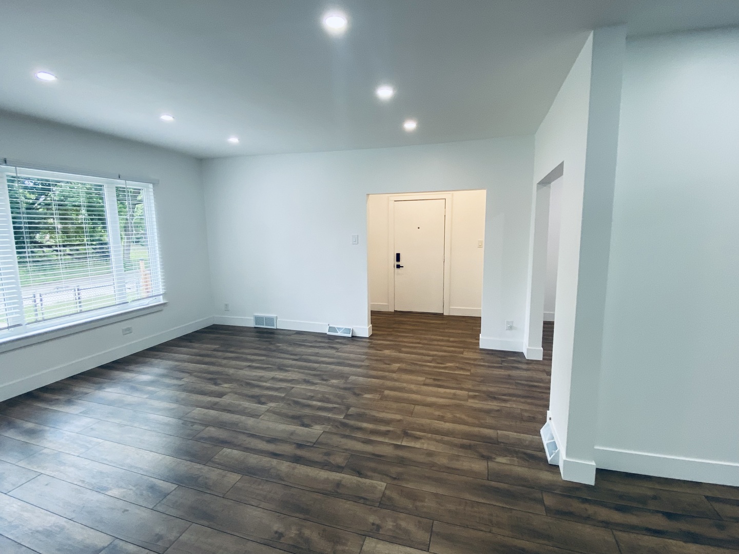 411 W 116th Street, Chicago, IL 60628