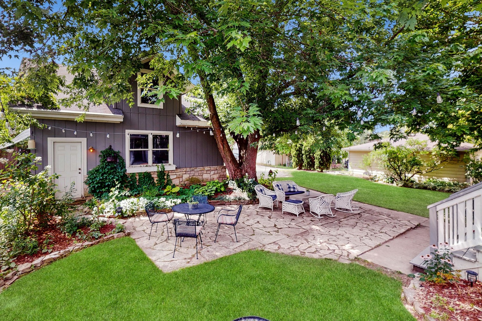614 Mccarthy Road, Lemont, IL 60439