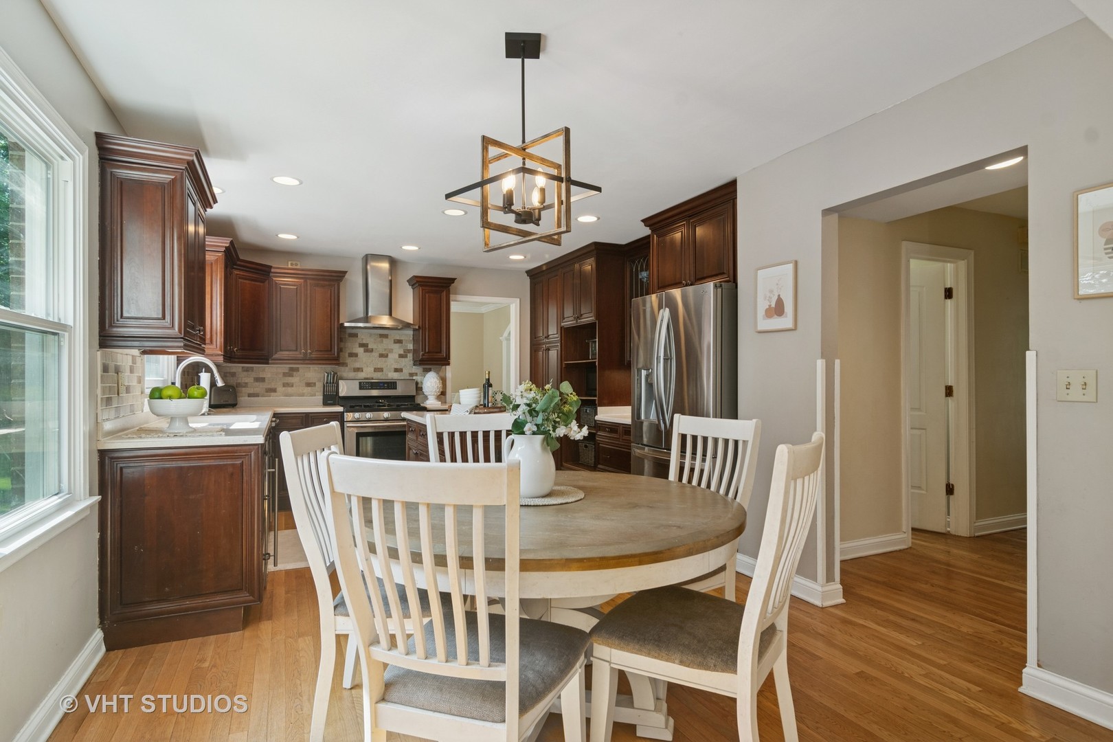 101 Tudor Drive, Barrington, IL 60010