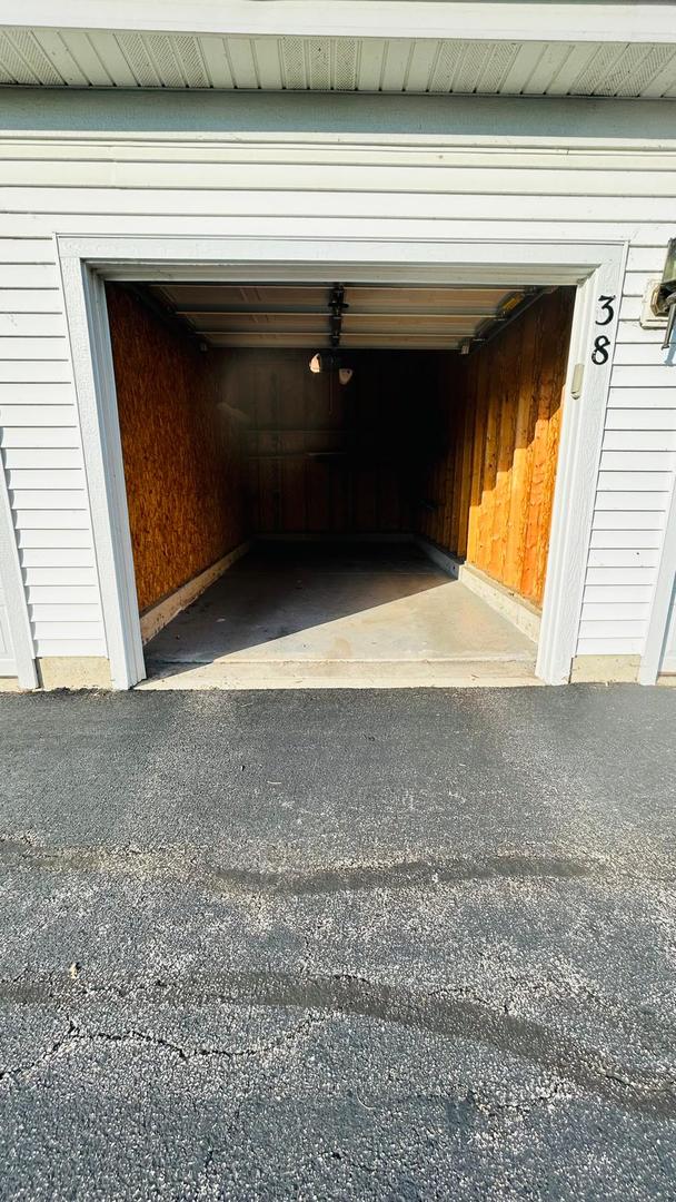 2215 Aurora Drive #1, Pingree Grove, IL 60140