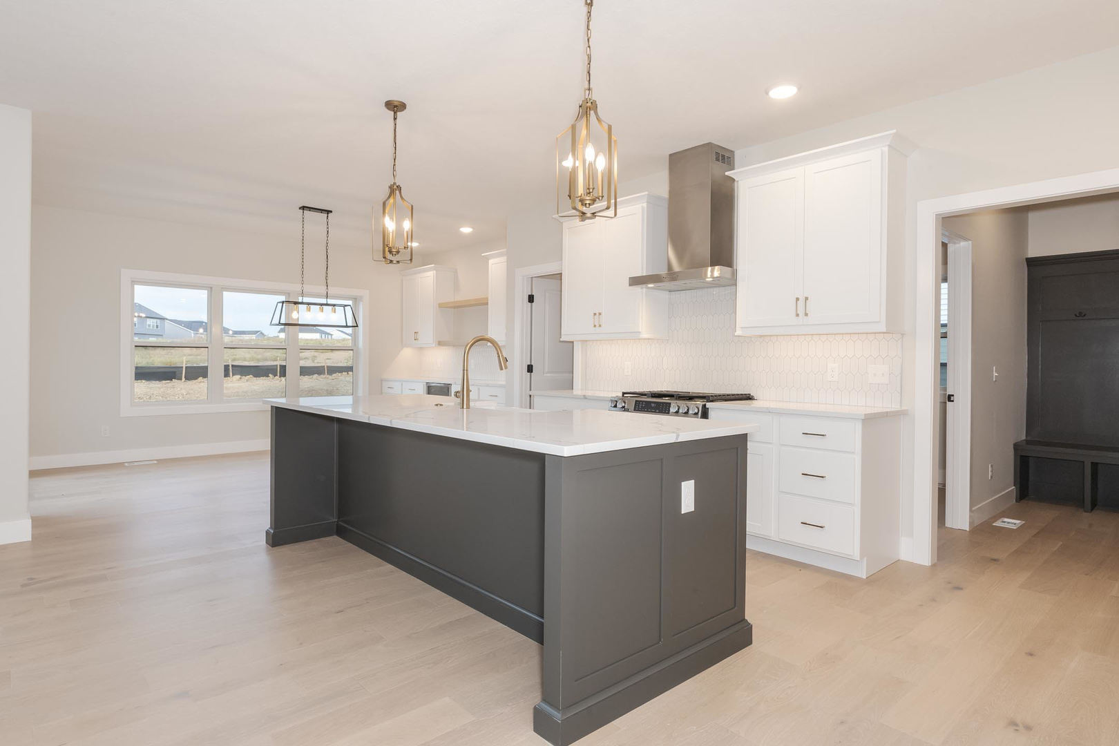 1009 Mount Carmel Road, Bloomington, IL 61705