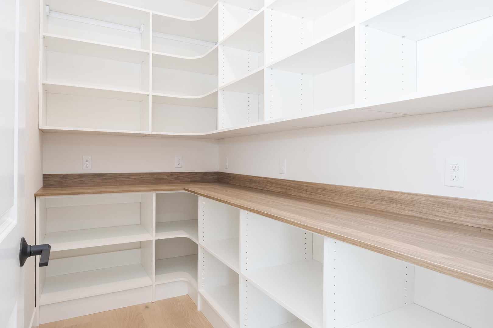 1009 Mount Carmel Road, Bloomington, IL 61705