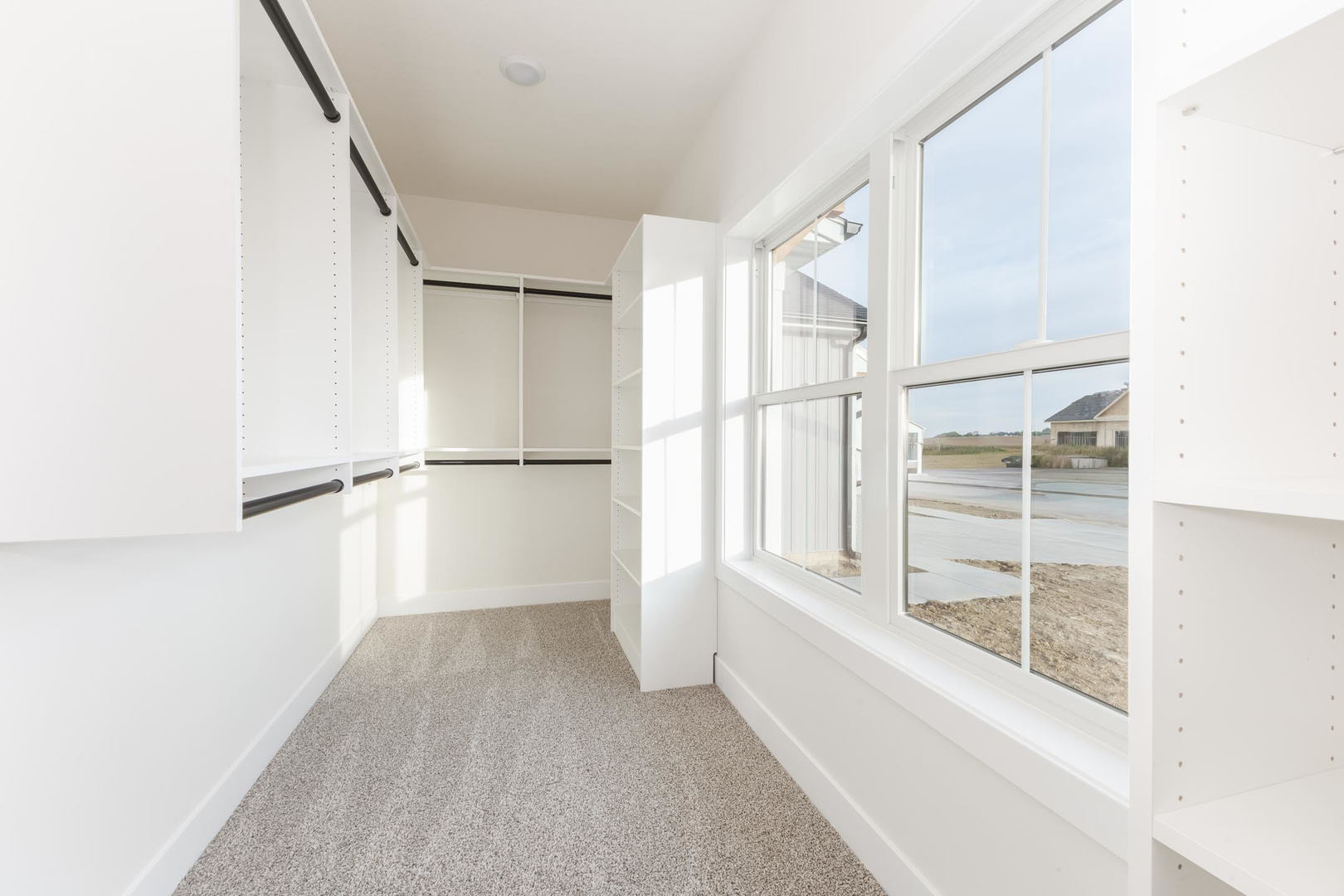 1009 Mount Carmel Road, Bloomington, IL 61705