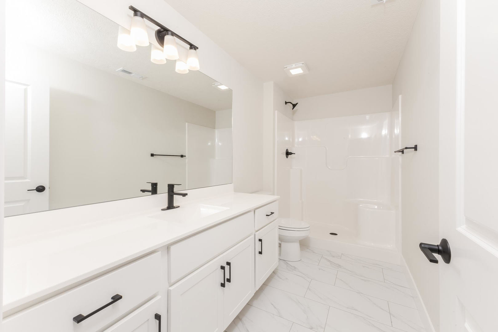 1009 Mount Carmel Road, Bloomington, IL 61705