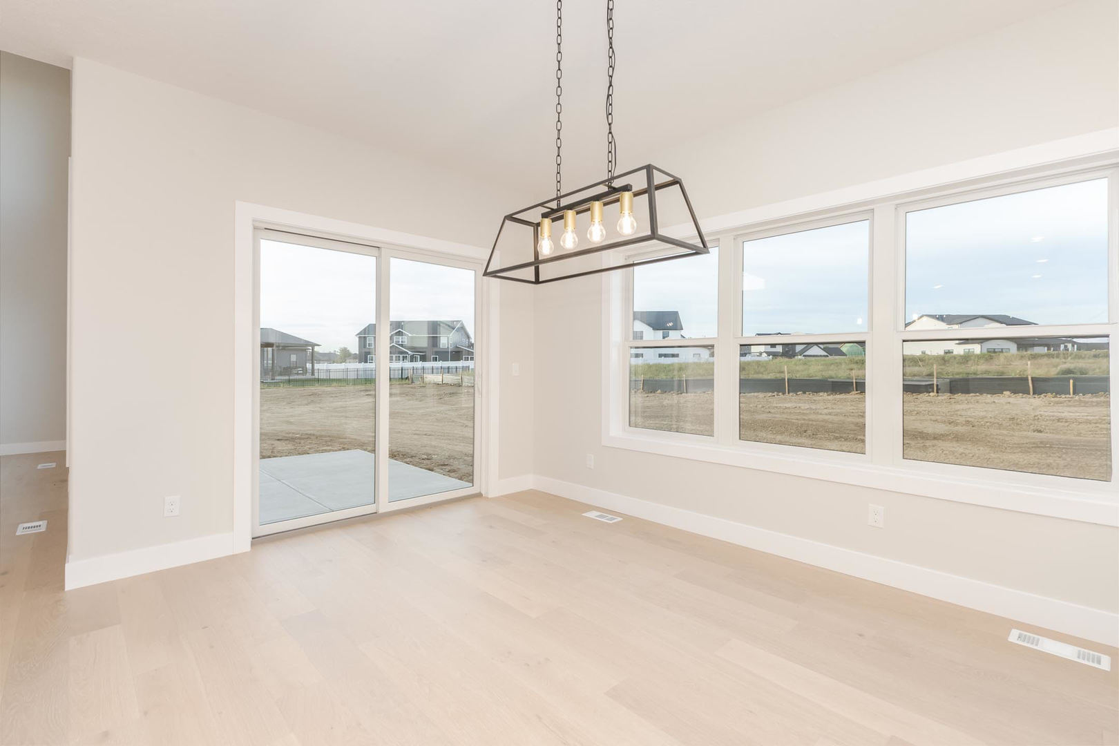 1009 Mount Carmel Road, Bloomington, IL 61705