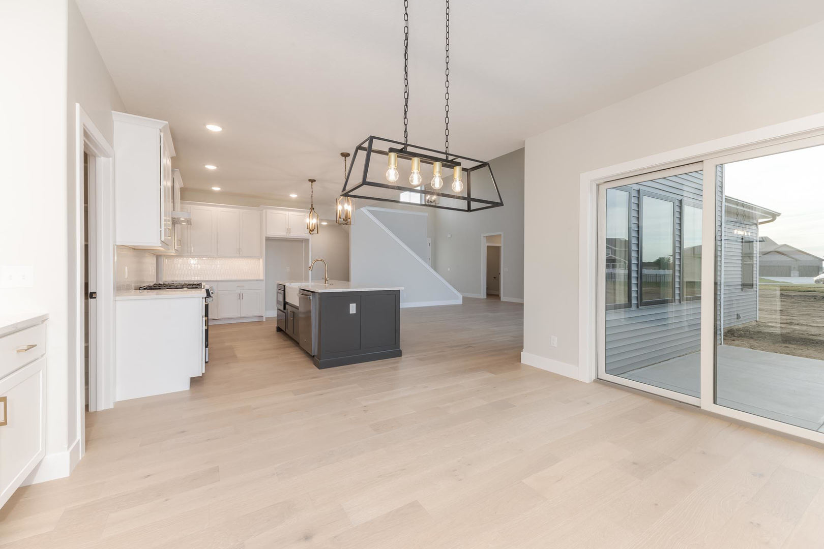 1009 Mount Carmel Road, Bloomington, IL 61705