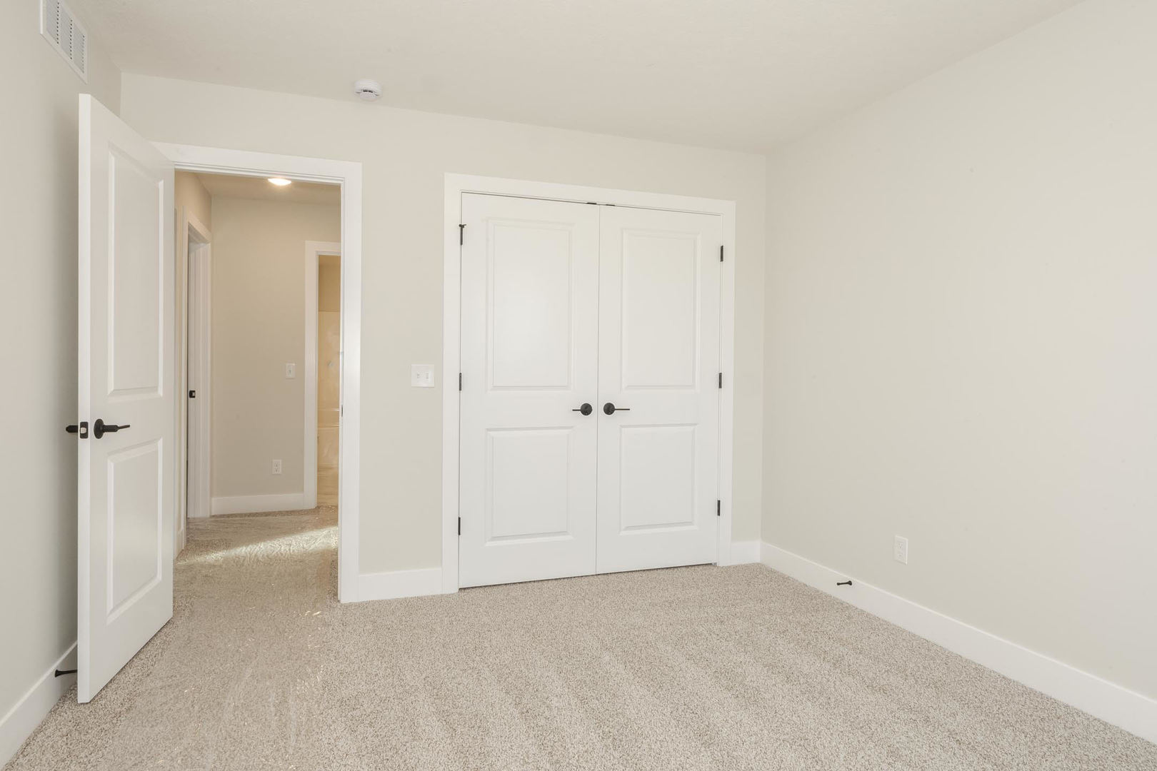 1009 Mount Carmel Road, Bloomington, IL 61705