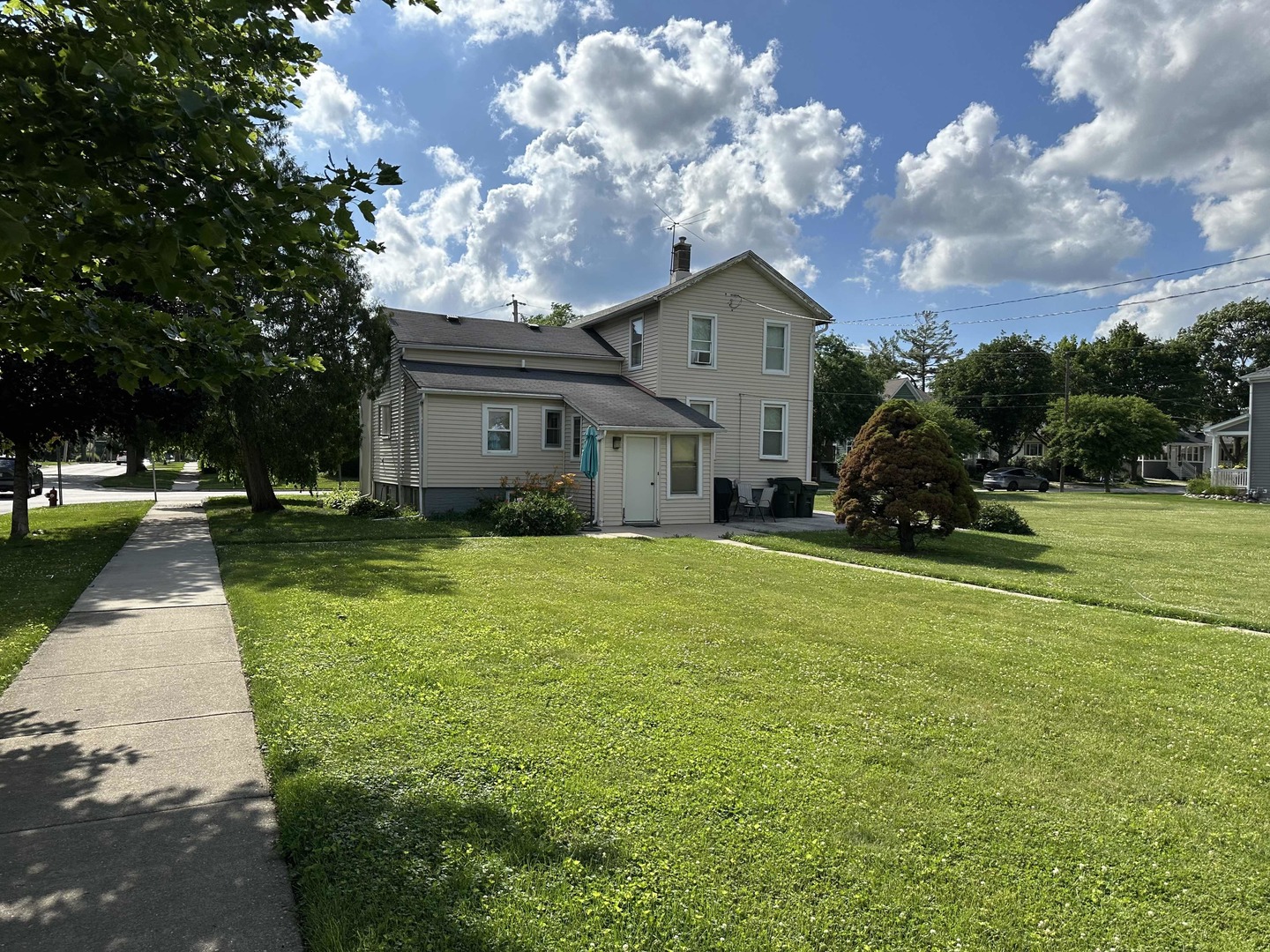 235 S Dunton Avenue, Arlington Heights, IL 60005