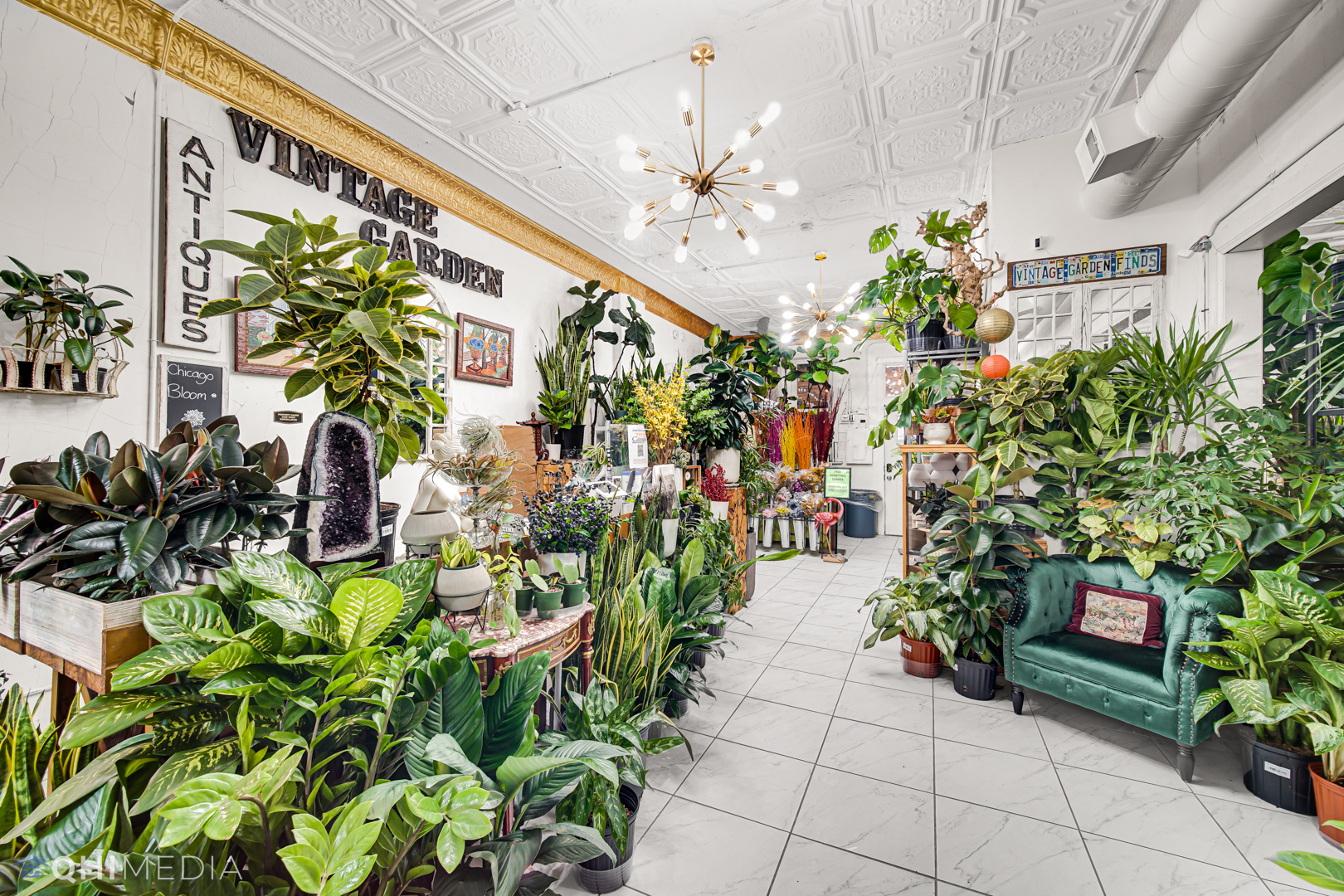 2312 W Touhy Avenue, Chicago, IL 60645