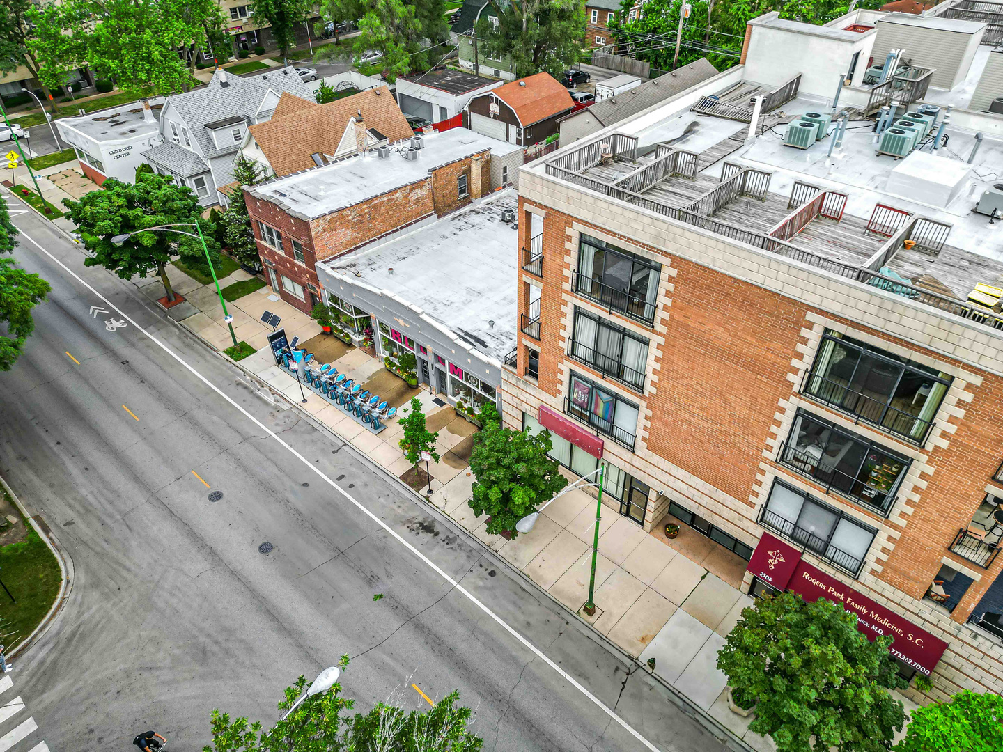 2312 W Touhy Avenue, Chicago, IL 60645