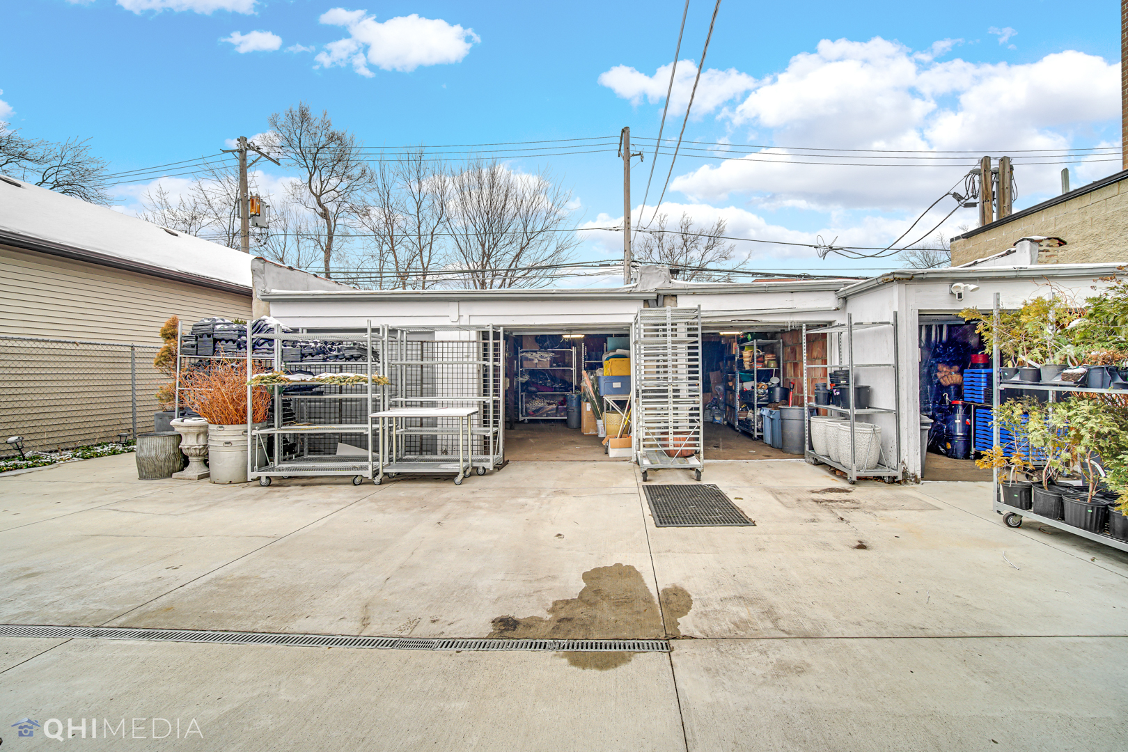 2312 W Touhy Avenue, Chicago, IL 60645
