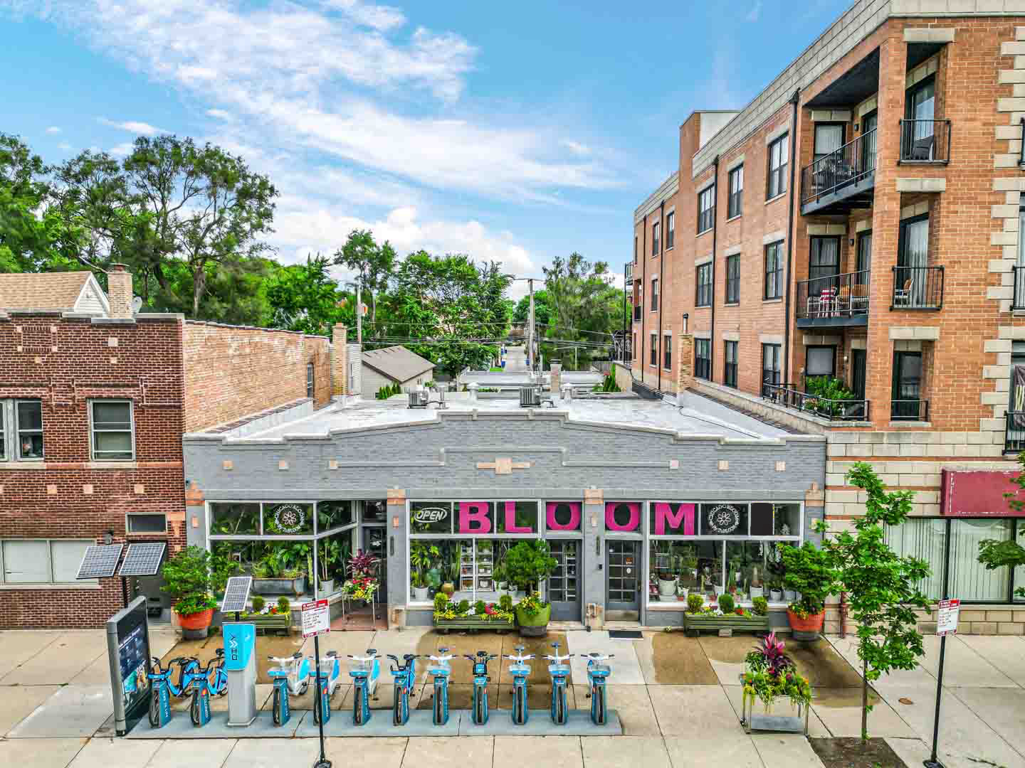 2312 W Touhy Avenue, Chicago, IL 60645