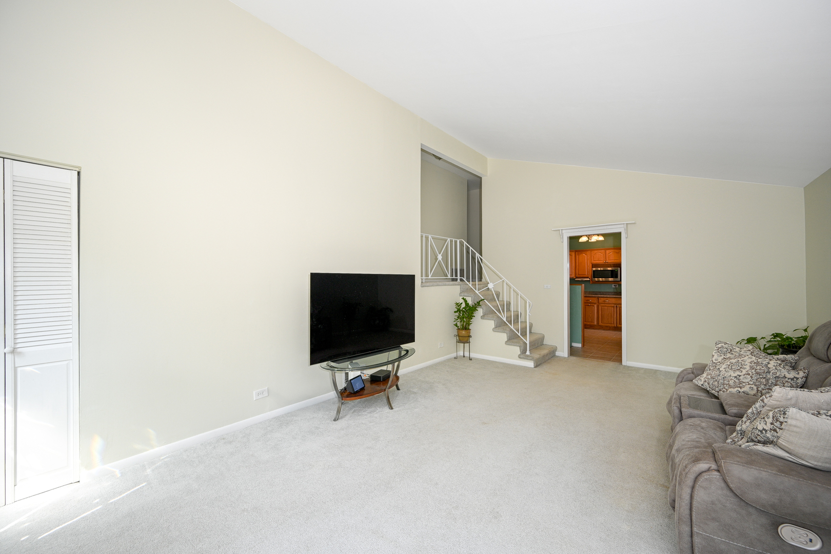 1331 Davine Drive, Glendale Heights, IL 60139