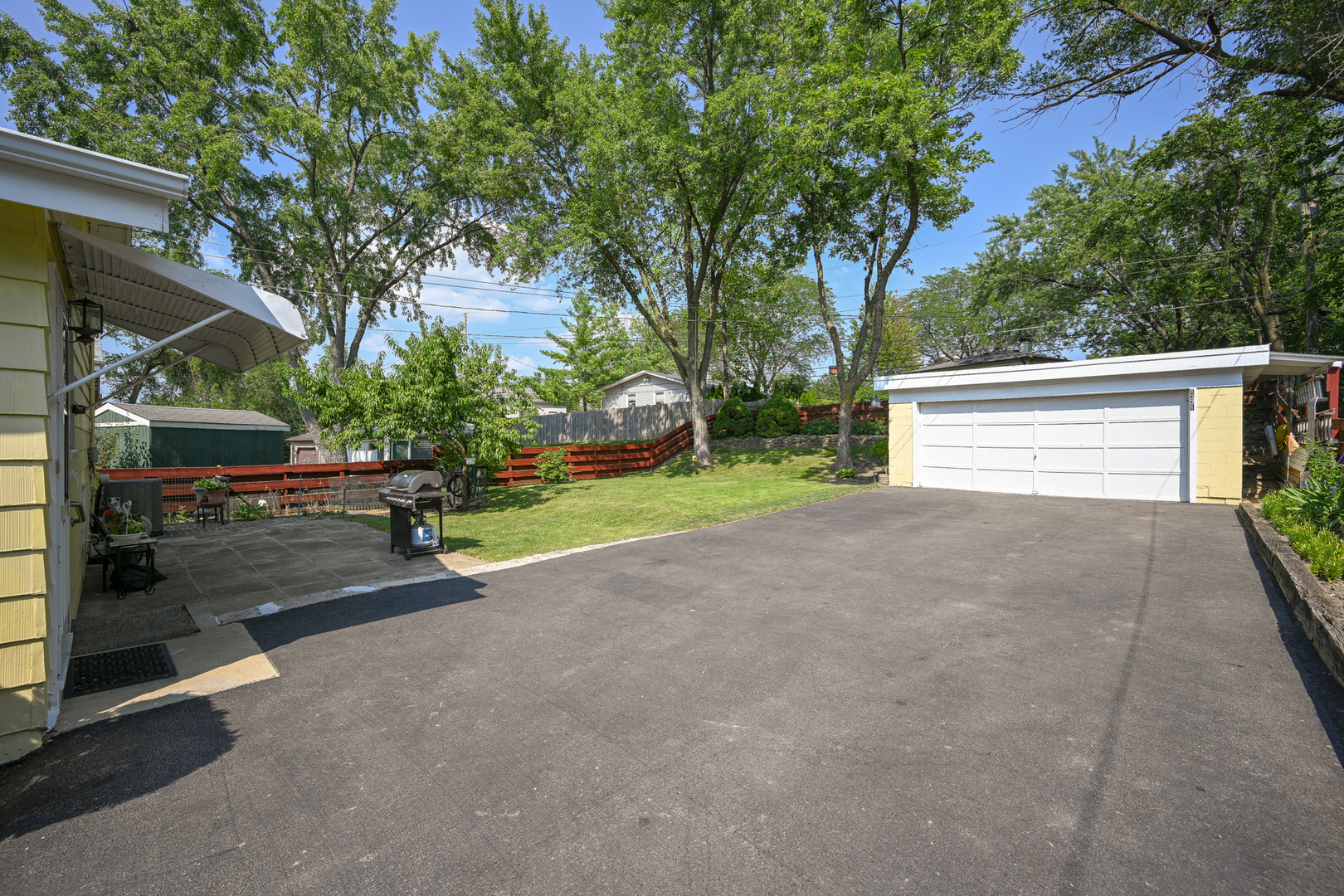 1331 Davine Drive, Glendale Heights, IL 60139