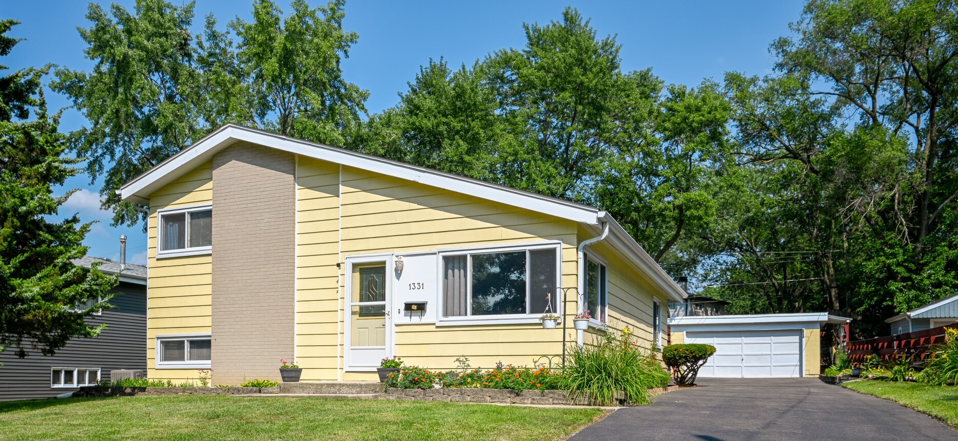 1331 Davine Drive, Glendale Heights, IL 60139