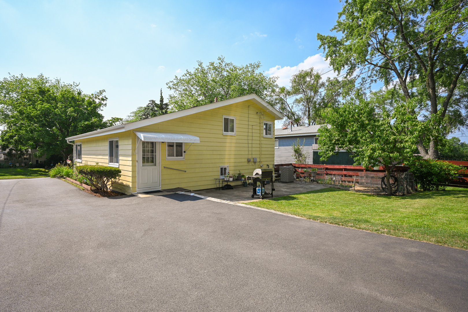 1331 Davine Drive, Glendale Heights, IL 60139