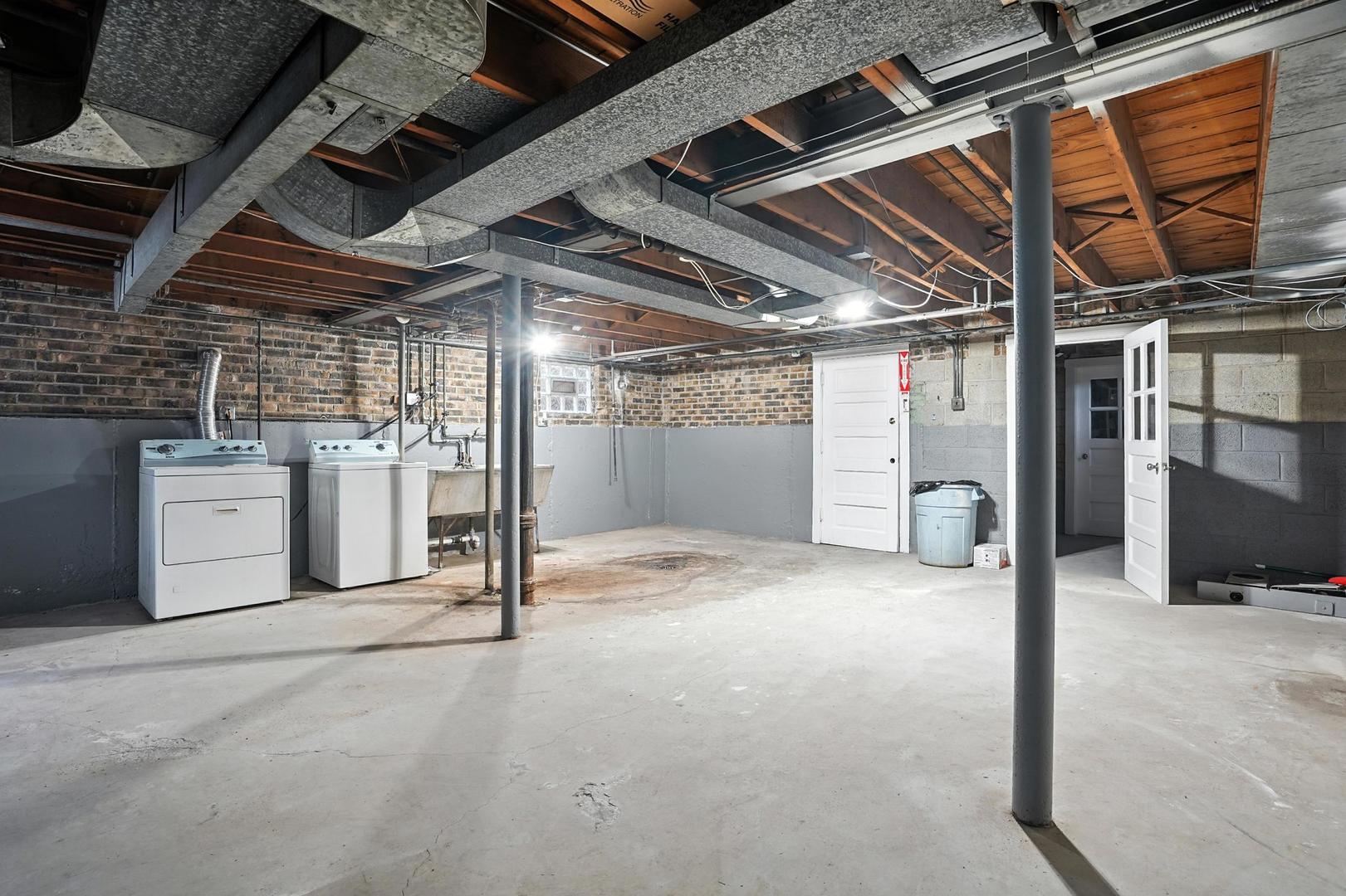 3608 Jackson Street #2E, Bellwood, IL 60104