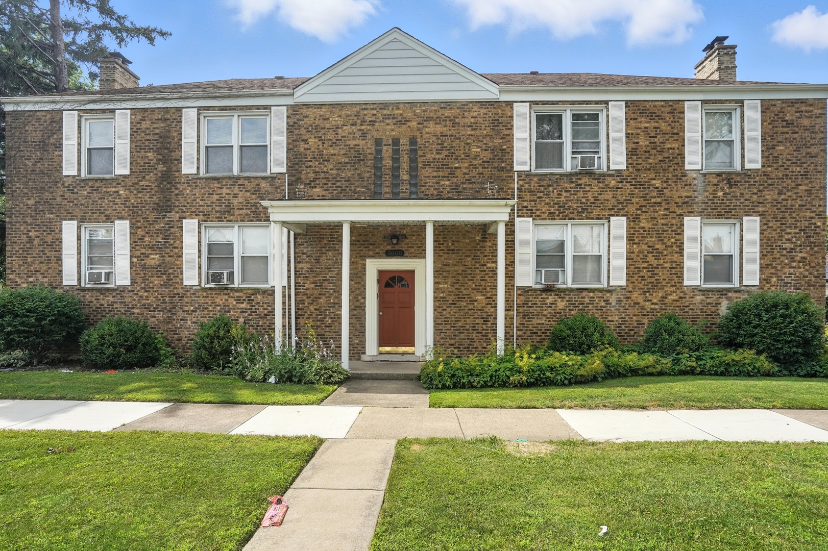 3608 Jackson Street #2E, Bellwood, IL 60104